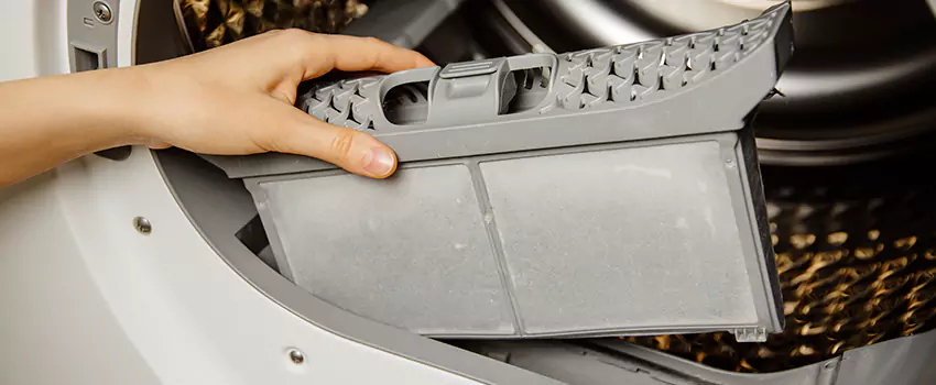 Signs Of A Clogged Dryer Lint Trap in Easthampton, Massachusetts